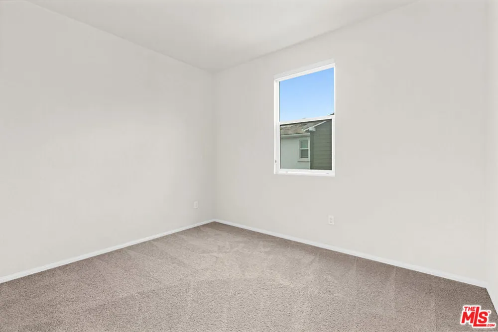 220 Lockhart Way West Covina, CA 91790