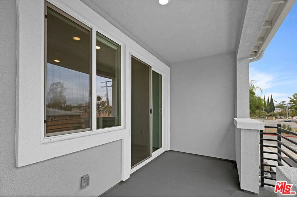 220 Lockhart Way West Covina, CA 91790