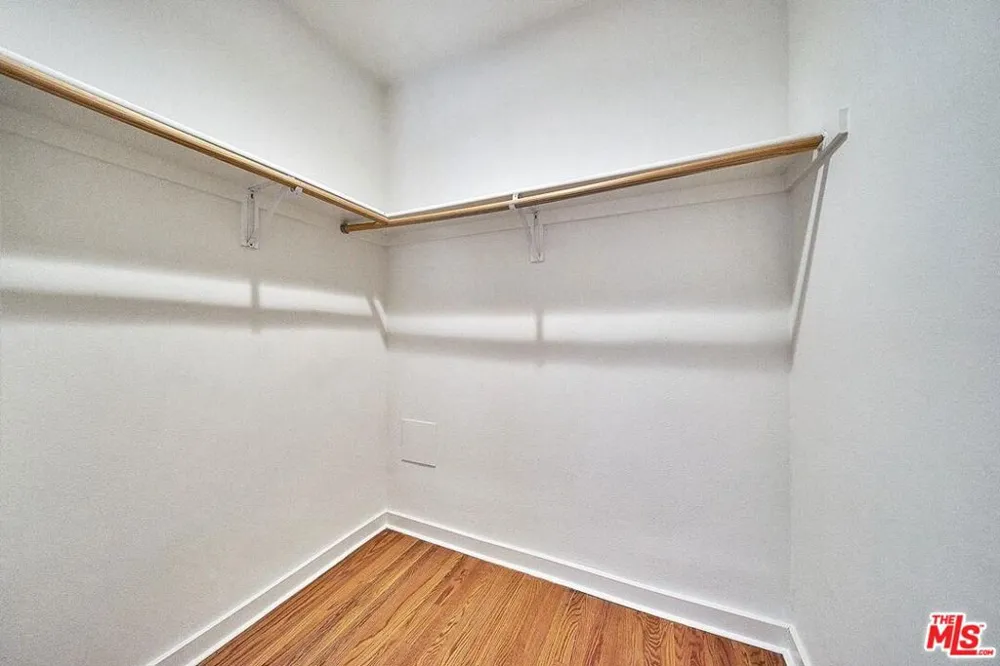 614 Genesee Avenue Los Angeles, CA 90036
