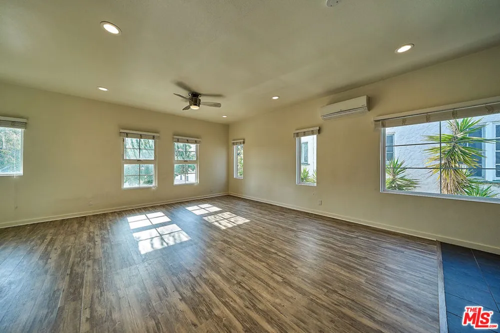 614 Genesee Avenue Los Angeles, CA 90036