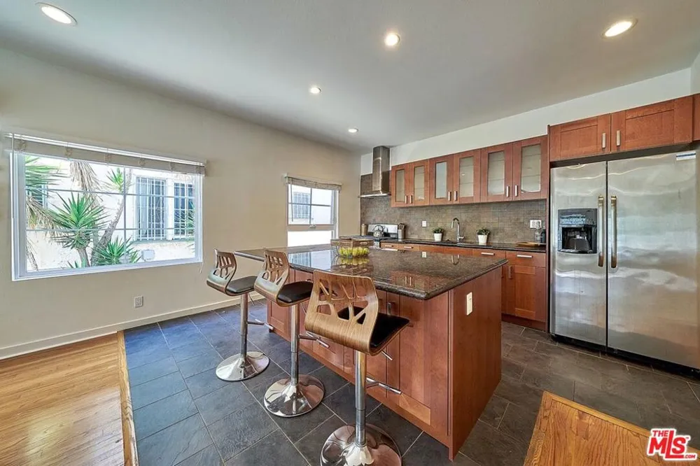 614 Genesee Avenue Los Angeles, CA 90036