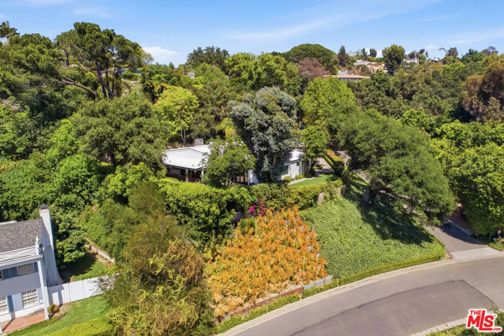 999 Casiano Road Los Angeles, CA 90049