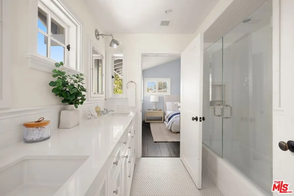 14901 Ramos Place Los Angeles, CA 90272