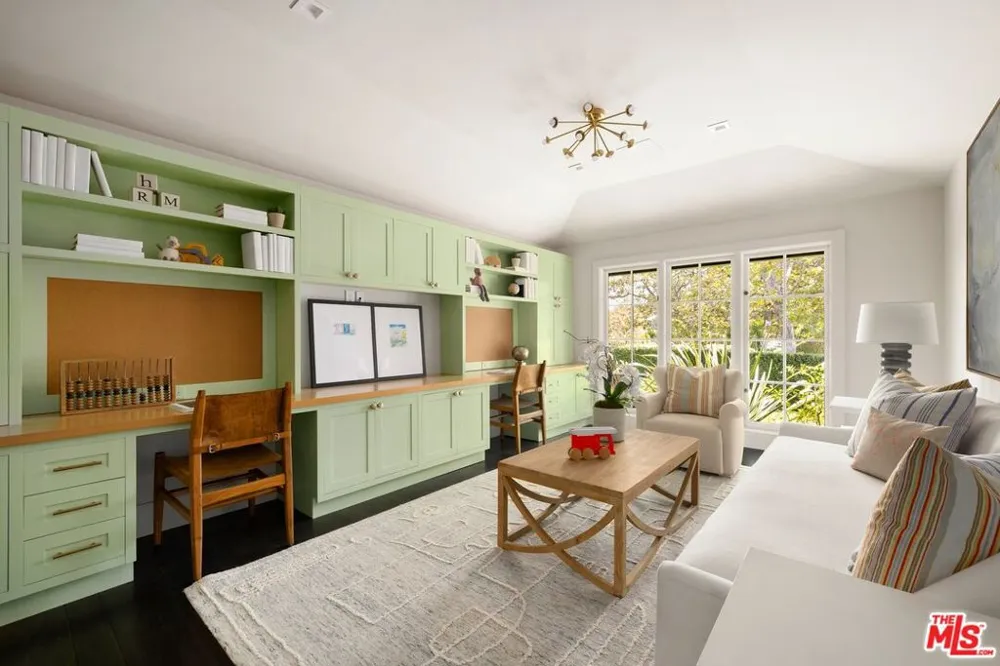 14901 Ramos Place Los Angeles, CA 90272