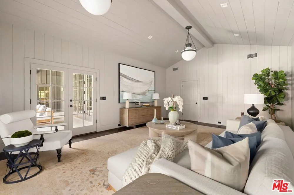 14901 Ramos Place Los Angeles, CA 90272