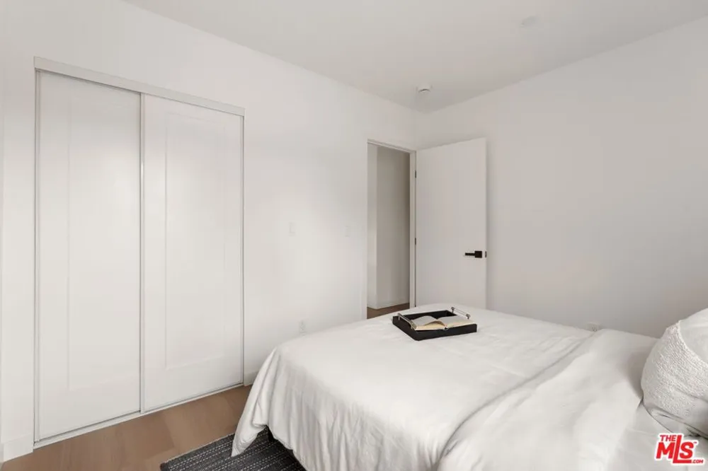 3875 Middlebury Street Los Angeles, CA 90004
