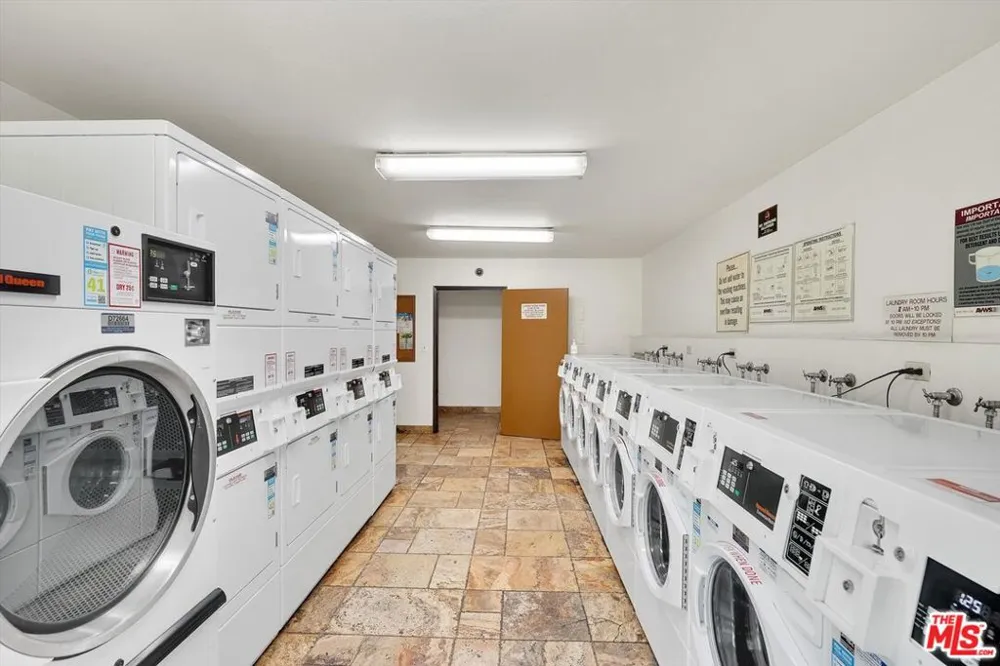 525 S Ardmore Avenue #335 Los Angeles, CA 90020