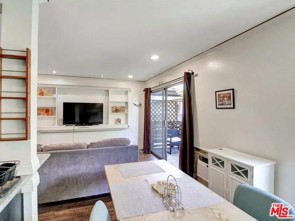 525 S Ardmore Avenue #335 Los Angeles, CA 90020