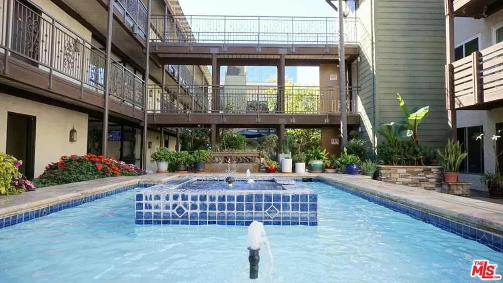 525 S Ardmore Avenue #335 Los Angeles, CA 90020