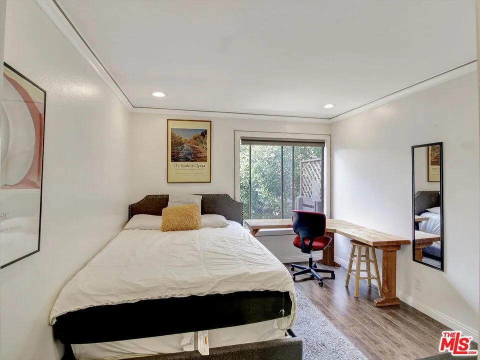 525 S Ardmore Avenue #335 Los Angeles, CA 90020