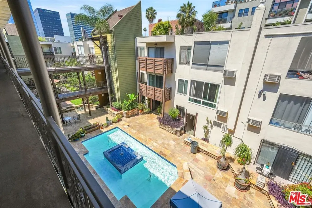 525 S Ardmore Avenue #335 Los Angeles, CA 90020