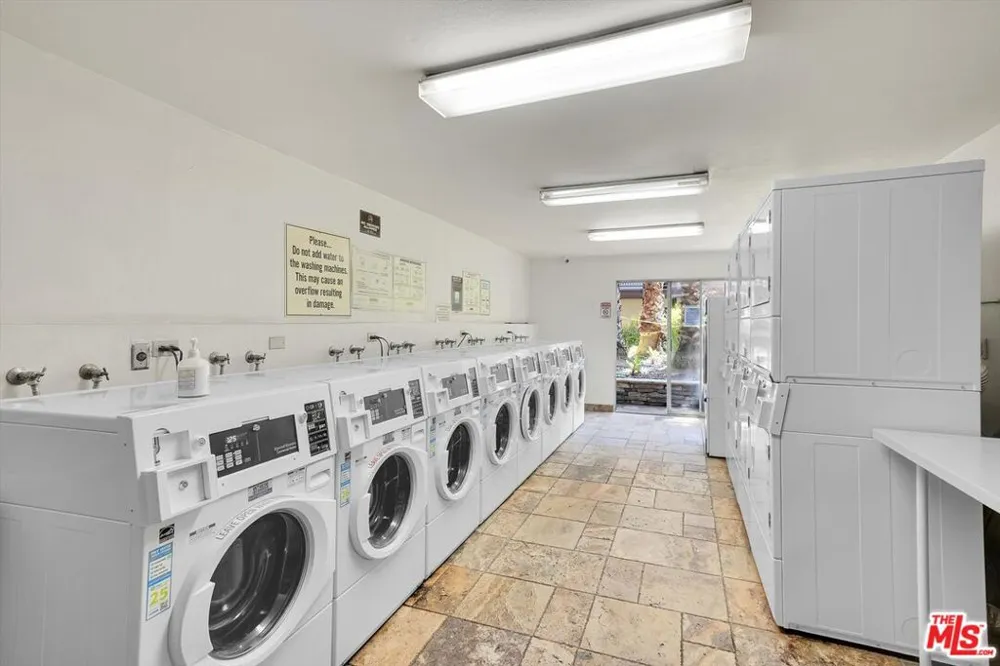 525 S Ardmore Avenue #335 Los Angeles, CA 90020