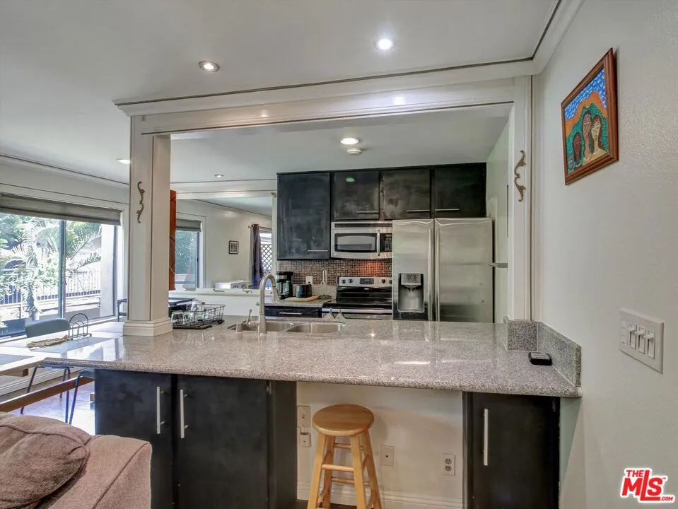 525 S Ardmore Avenue #335 Los Angeles, CA 90020