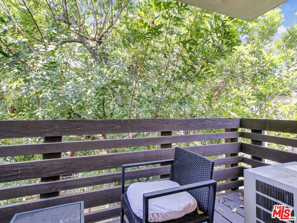 525 S Ardmore Avenue #335 Los Angeles, CA 90020