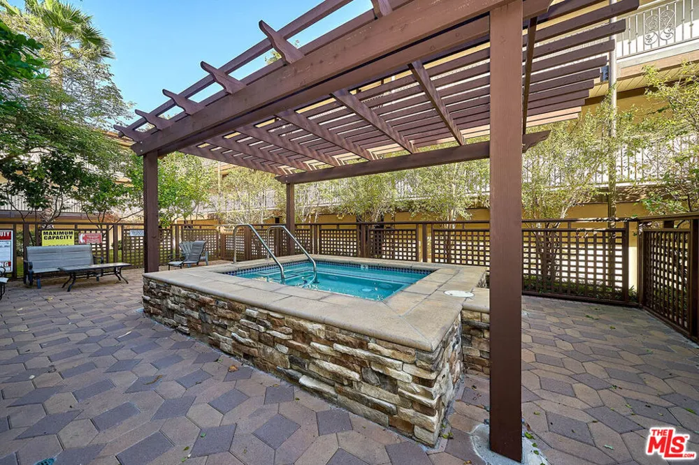 525 S Ardmore Avenue #335 Los Angeles, CA 90020