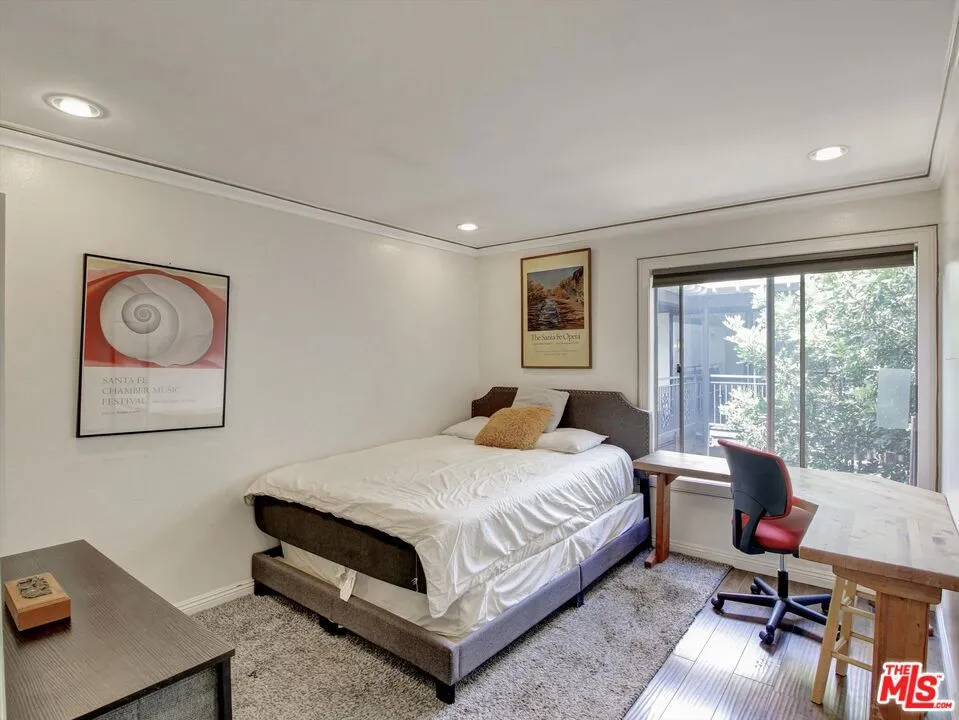 525 S Ardmore Avenue #335 Los Angeles, CA 90020