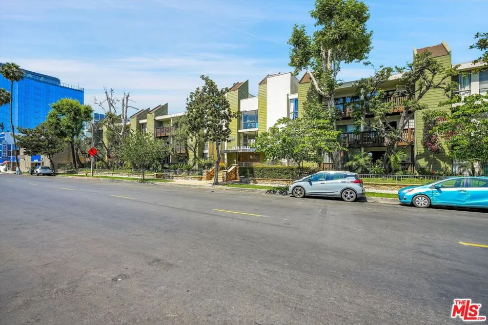 525 S Ardmore Avenue #335 Los Angeles, CA 90020