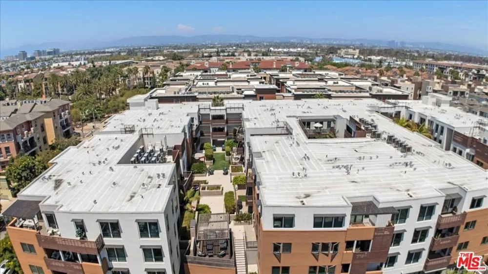 6030 Seabluff Drive #412 Playa Vista, CA 90094