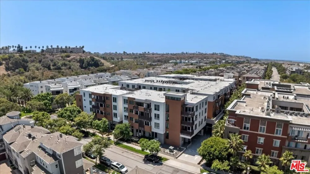 6030 Seabluff Drive #412 Playa Vista, CA 90094