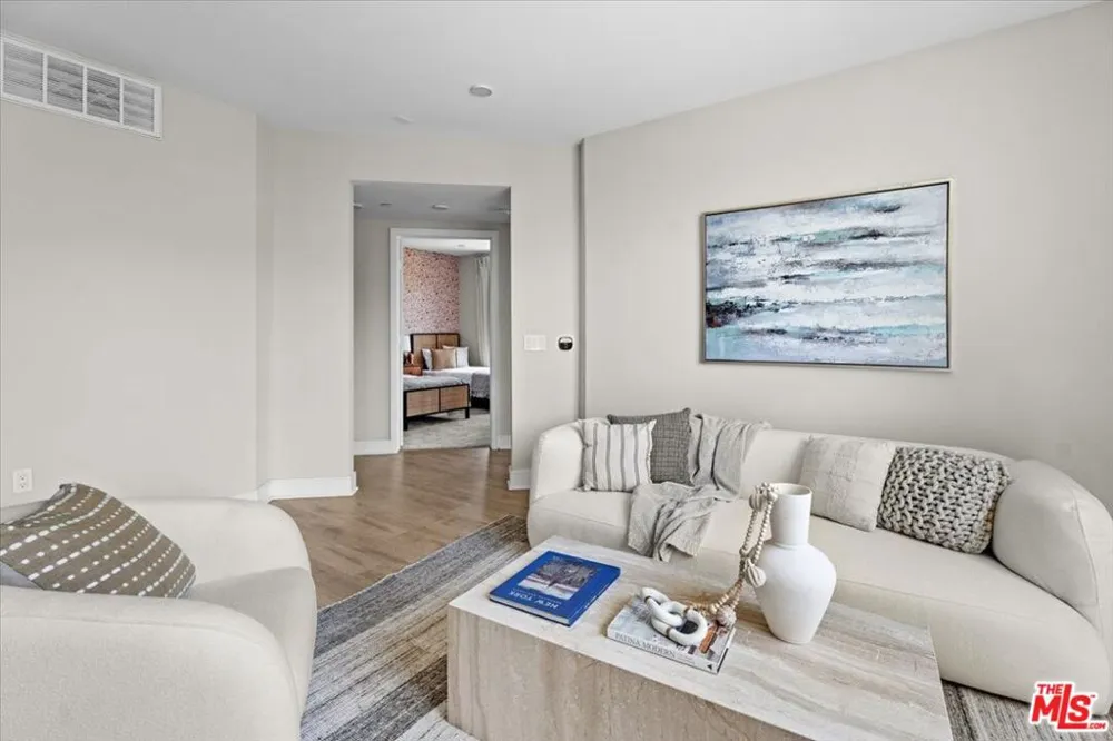 6030 Seabluff Drive #412 Playa Vista, CA 90094