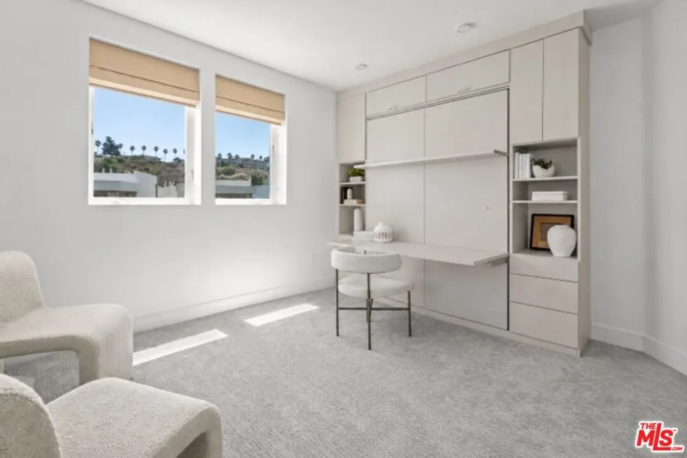 6030 Seabluff Drive #412 Playa Vista, CA 90094