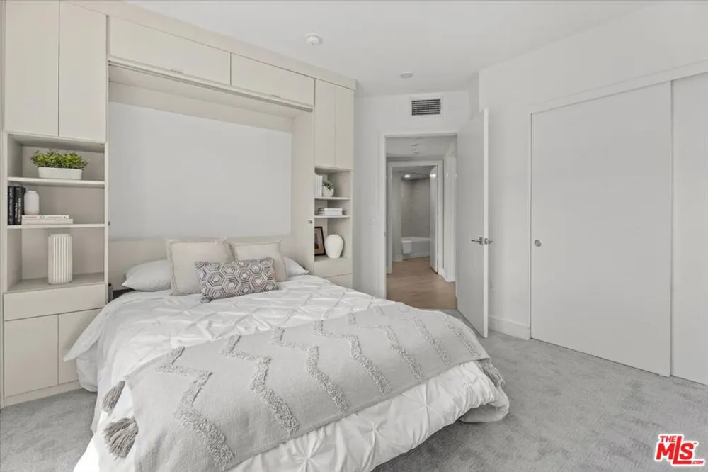 6030 Seabluff Drive #412 Playa Vista, CA 90094
