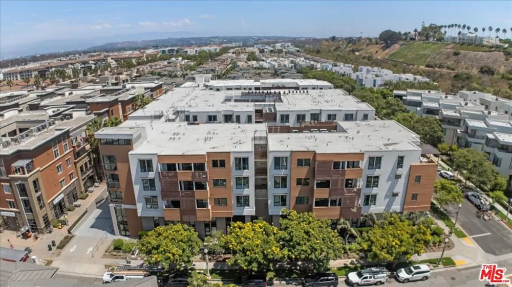 6030 Seabluff Drive #412 Playa Vista, CA 90094
