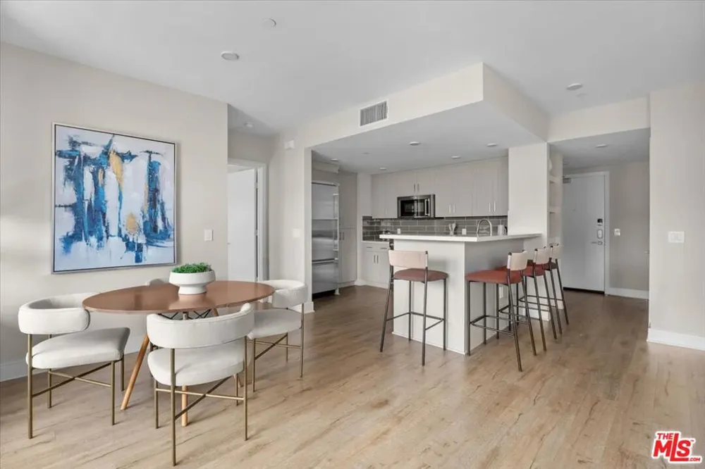 6030 Seabluff Drive #412 Playa Vista, CA 90094