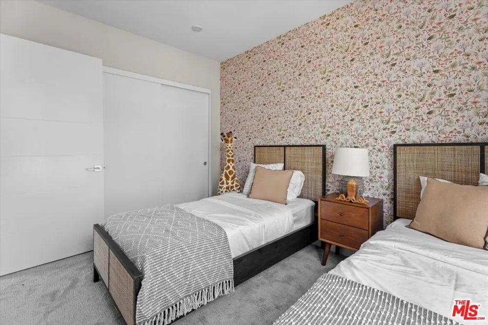 6030 Seabluff Drive #412 Playa Vista, CA 90094