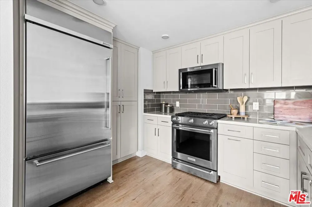 6030 Seabluff Drive #412 Playa Vista, CA 90094