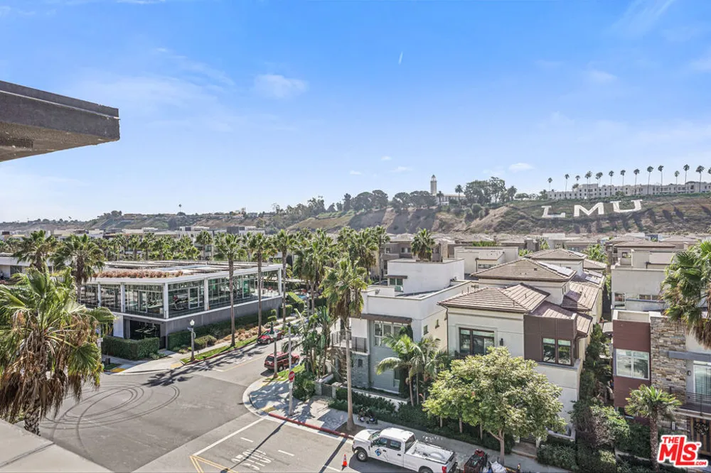 6030 Seabluff Drive #412 Playa Vista, CA 90094