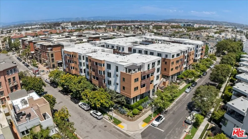 6030 Seabluff Drive #412 Playa Vista, CA 90094