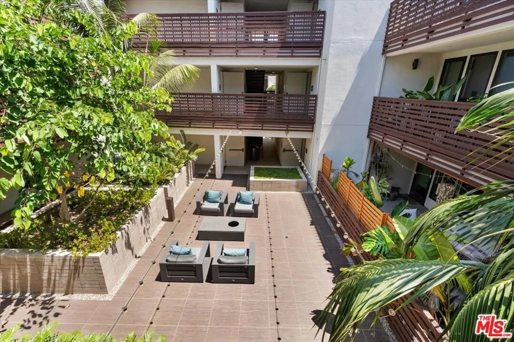 6030 Seabluff Drive #412 Playa Vista, CA 90094