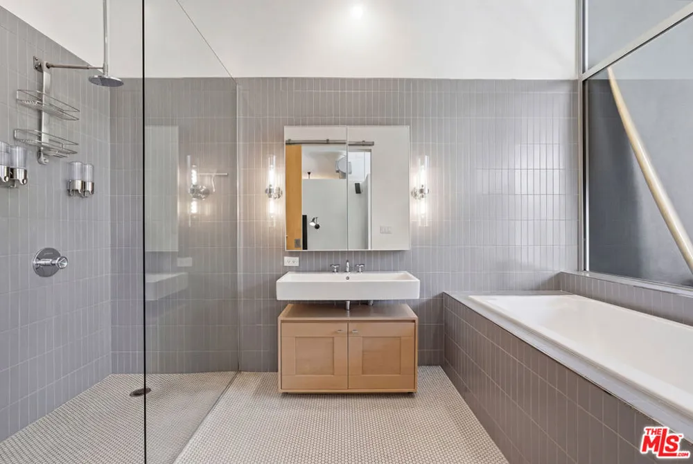 4080 Glencoe Avenue #317 Marina del Rey, CA 90292