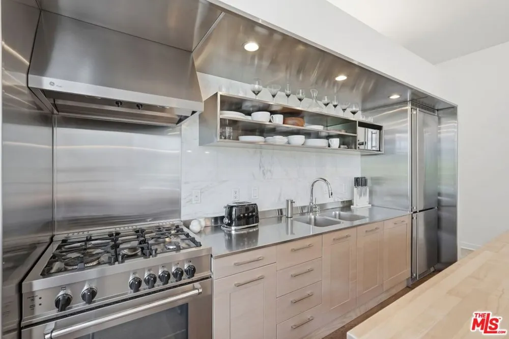 4080 Glencoe Avenue #317 Marina del Rey, CA 90292