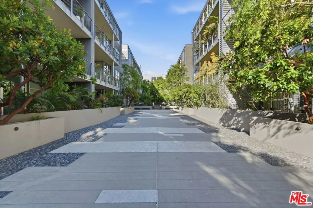 4080 Glencoe Avenue #317 Marina del Rey, CA 90292