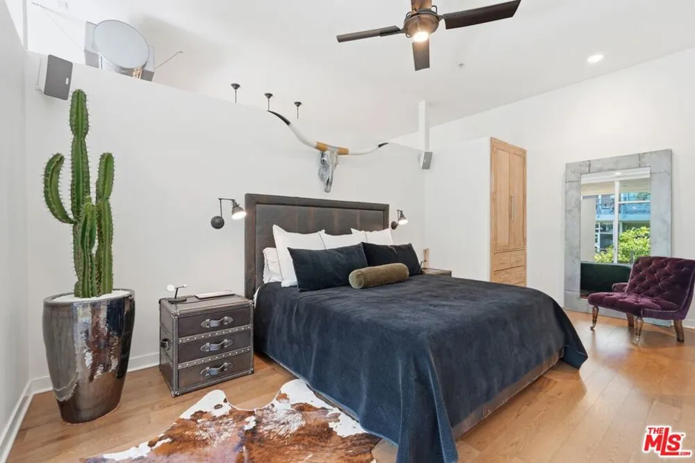 4080 Glencoe Avenue #317 Marina del Rey, CA 90292
