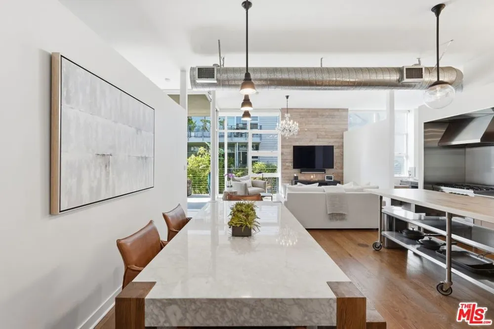 4080 Glencoe Avenue #317 Marina del Rey, CA 90292