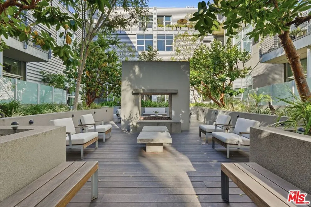 4080 Glencoe Avenue #317 Marina del Rey, CA 90292