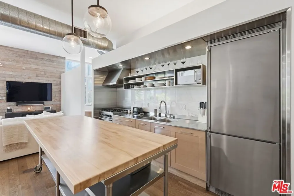 4080 Glencoe Avenue #317 Marina del Rey, CA 90292