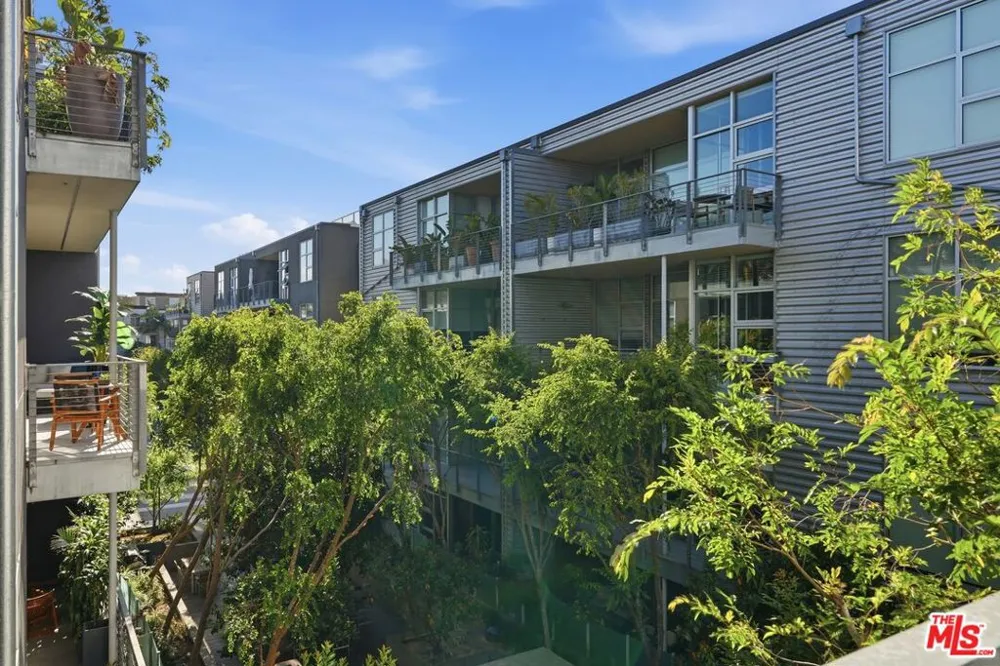 4080 Glencoe Avenue #317 Marina del Rey, CA 90292