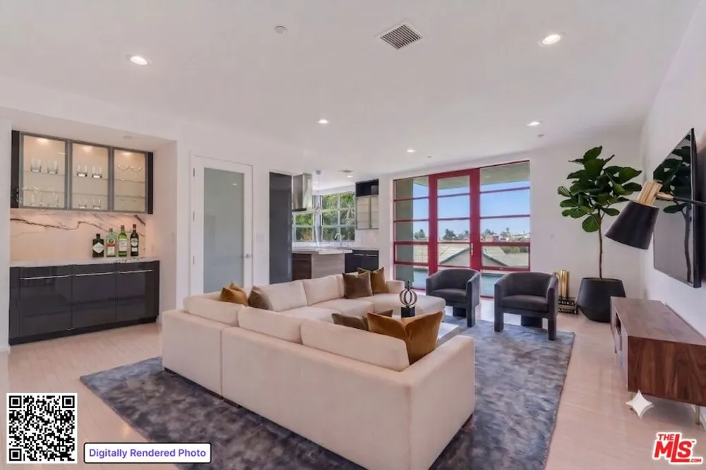 870 Haverford Avenue #101 Pacific Palisades, CA 90272