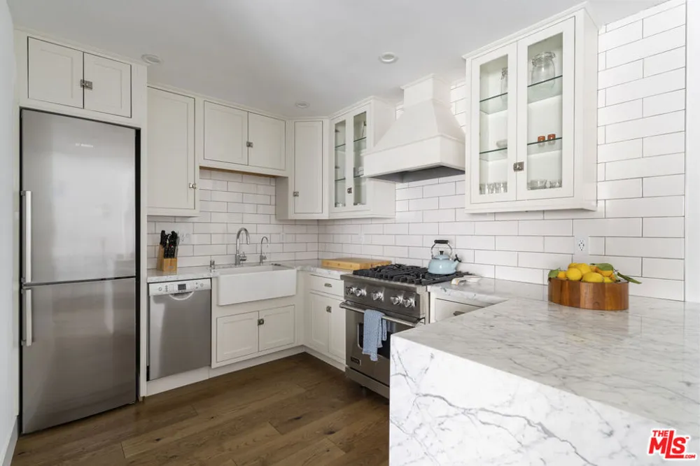 1929 Tamarind Avenue #8 Los Angeles, CA 90068