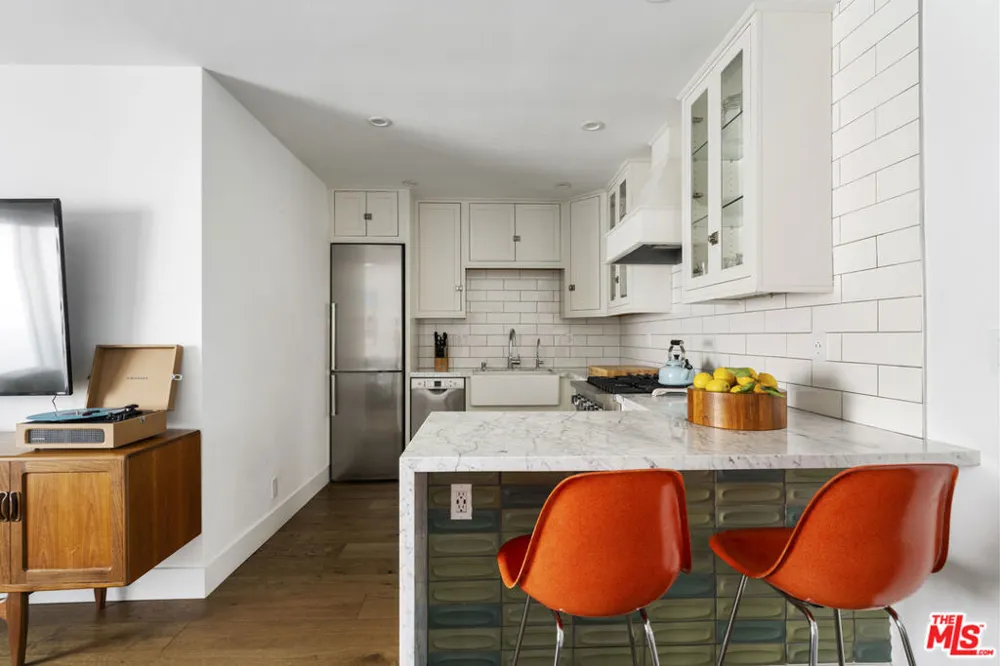 1929 Tamarind Avenue #8 Los Angeles, CA 90068