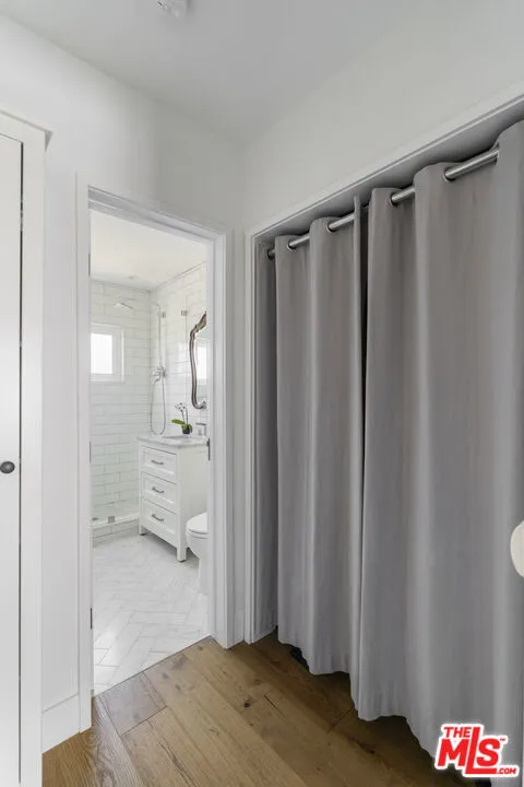 1929 Tamarind Avenue #8 Los Angeles, CA 90068