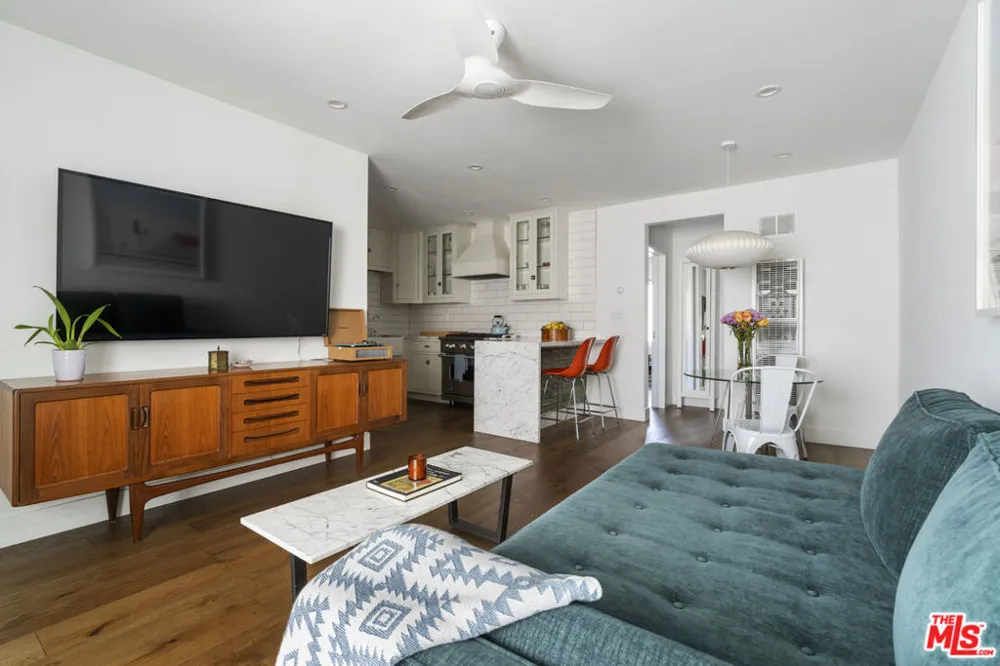 1929 Tamarind Avenue #8 Los Angeles, CA 90068