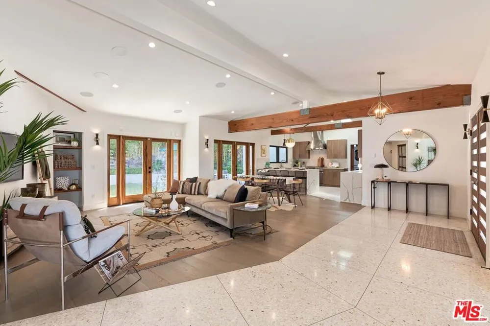 6010 Wright Terrace Culver City, CA 90232