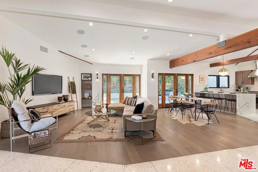 6010 Wright Terrace Culver City, CA 90232