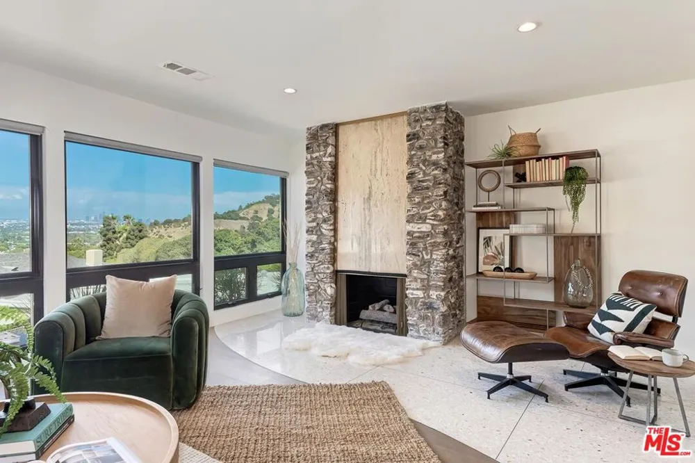 6010 Wright Terrace Culver City, CA 90232