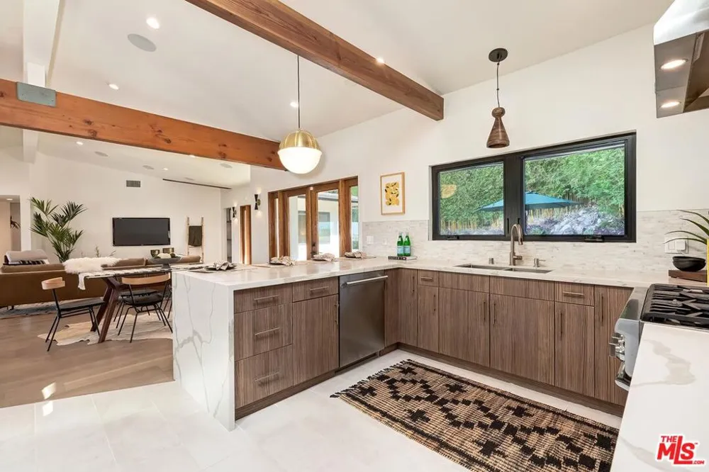 6010 Wright Terrace Culver City, CA 90232